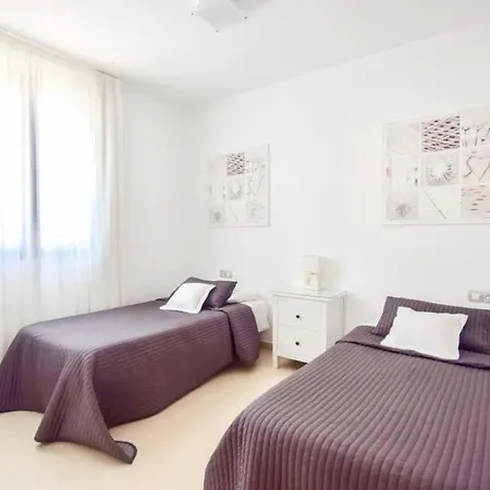 Playa Blanca Sleeps 4 With Pool Air Con And Wifi Villa *