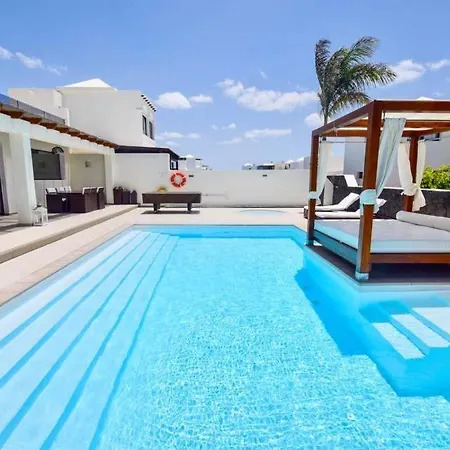 Βίλα Playa Blanca Sleeps 4 With Pool Air Con And Wifi *